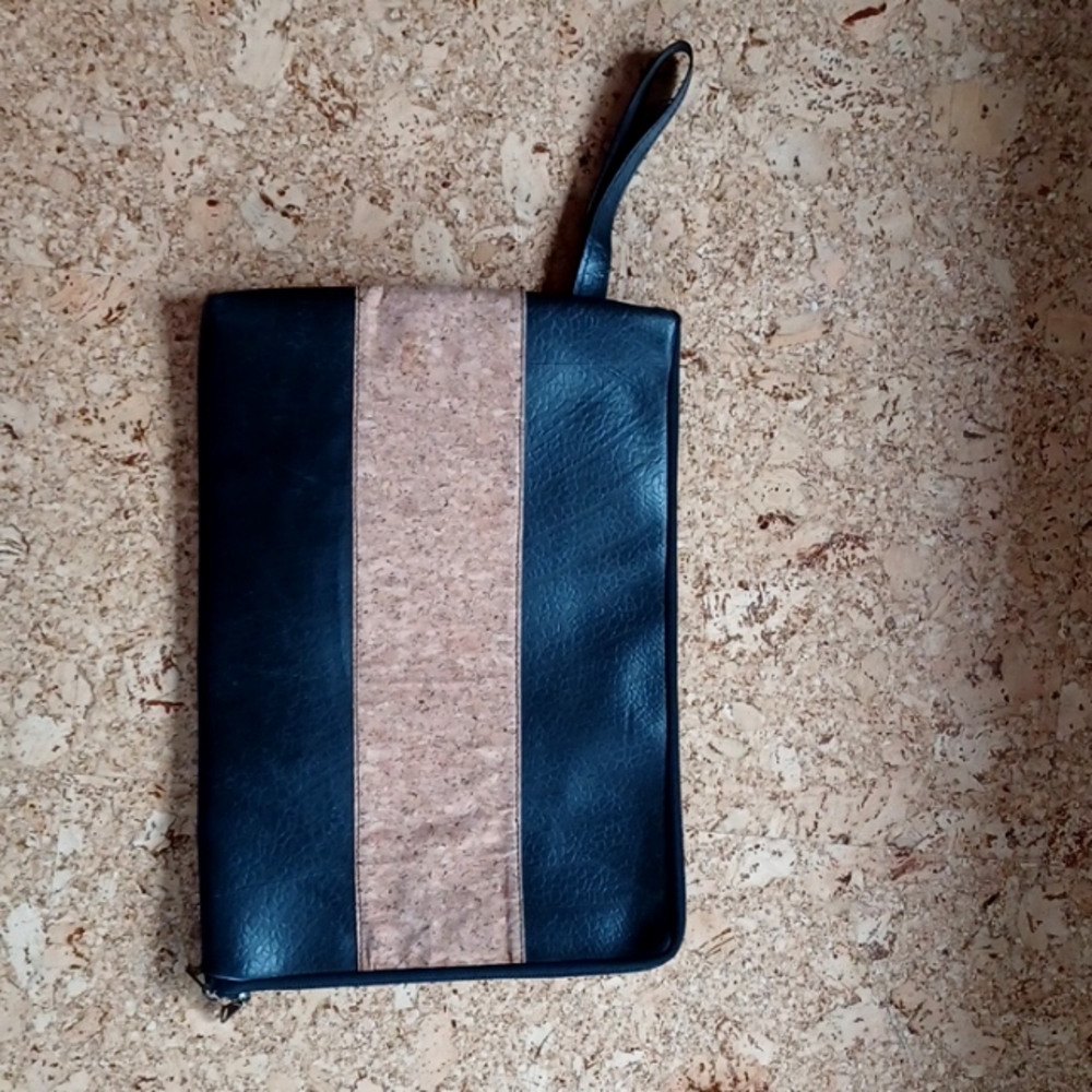 NWOT Sure Design unisex upcycled cork rubber laptop case